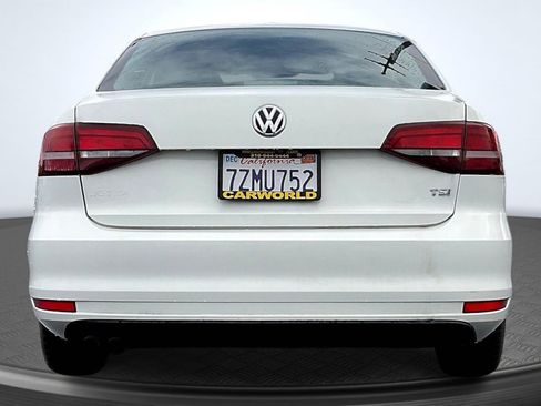 Used 2018 Volkswagen Jetta S image 4