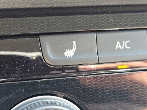 New 2025 Volkswagen Taos S image 38