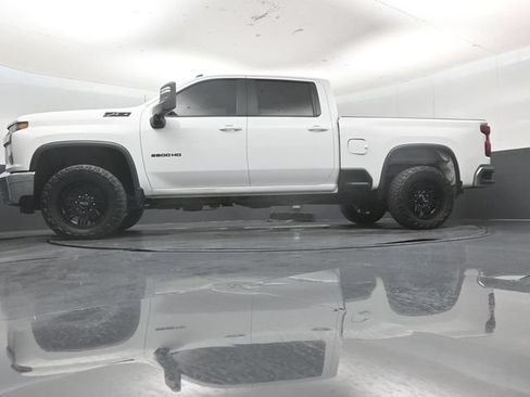 Used 2021 Chevrolet Silverado 2500 LT w/ Z71 Off-Road Package AWD/4WD image 52