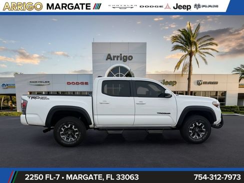 Used 2022 Toyota Tacoma TRD Off-Road w/ Technology Package RWD image 8