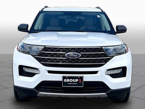 Used 2022 Ford Explorer XLT w/ Equipment Group 202A RWD image 6