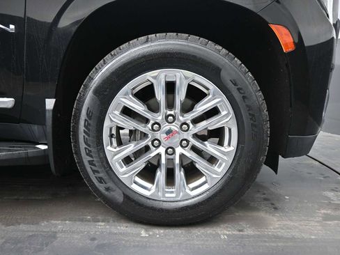 Used 2021 GMC Yukon SLT w/ SLT Luxury Plus Package image 10