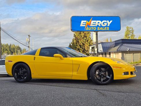 Used 2006 Chevrolet Corvette Coupe w/ Preferred Equipment Group RWD image 1
