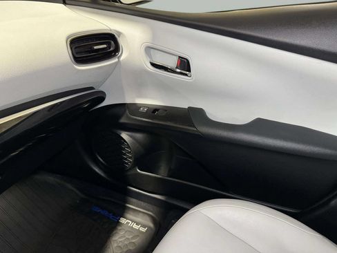 Used 2020 Toyota Prius Prime XLE FWD image 20