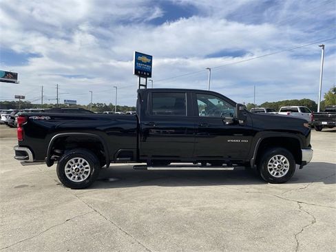 Used 2024 Chevrolet Silverado 2500 LT image 7