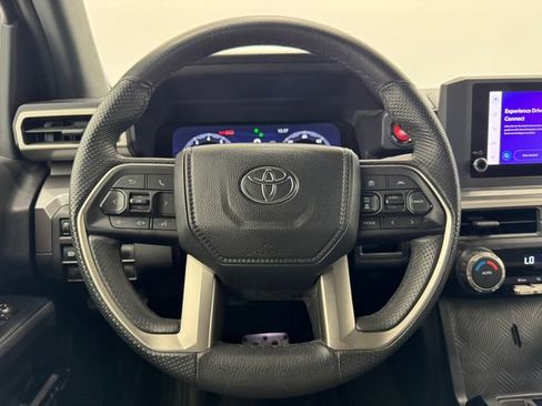 Used 2025 Toyota Tacoma TRD Sport AWD/4WD image 23