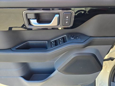 New 2025 INEOS Grenadier Fieldmaster Edition image 20