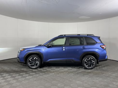 New 2025 Subaru Forester Premium image 3