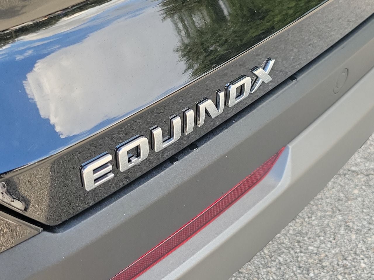 Used 2026 Chevrolet Equinox LT FWD image 6