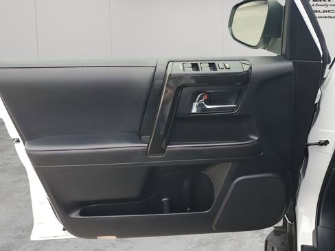 Used 2024 Toyota 4Runner TRD Off-Road image 45