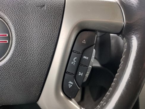 Used 2014 GMC Yukon SLE image 25