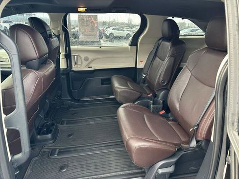 Certified 2021 Toyota Sienna Platinum image 15
