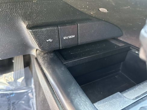 Used 2020 Toyota Camry XSE FWD image 34