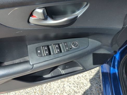 Used 2021 Kia Forte LXS FWD image 19