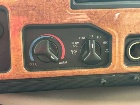 Used 2016 Ford E-450 and Econoline 450 Super Duty w/ Motorhome Prep Package image 47