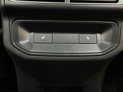 Used 2024 Volkswagen Atlas Cross Sport SEL R-Line AWD/4WD image 9