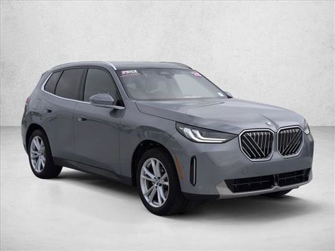 Used 2025 BMW X3 xDrive30 w/ Premium Package AWD/4WD image 3