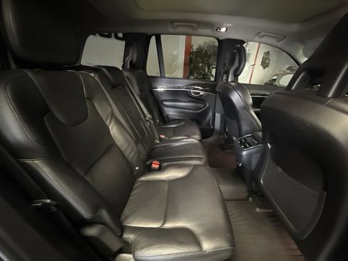 Used 2018 Volvo XC90 T6 Momentum w/ Convenience Package image 24