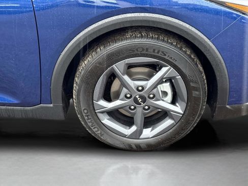 New 2025 Kia K4 LXS image 9