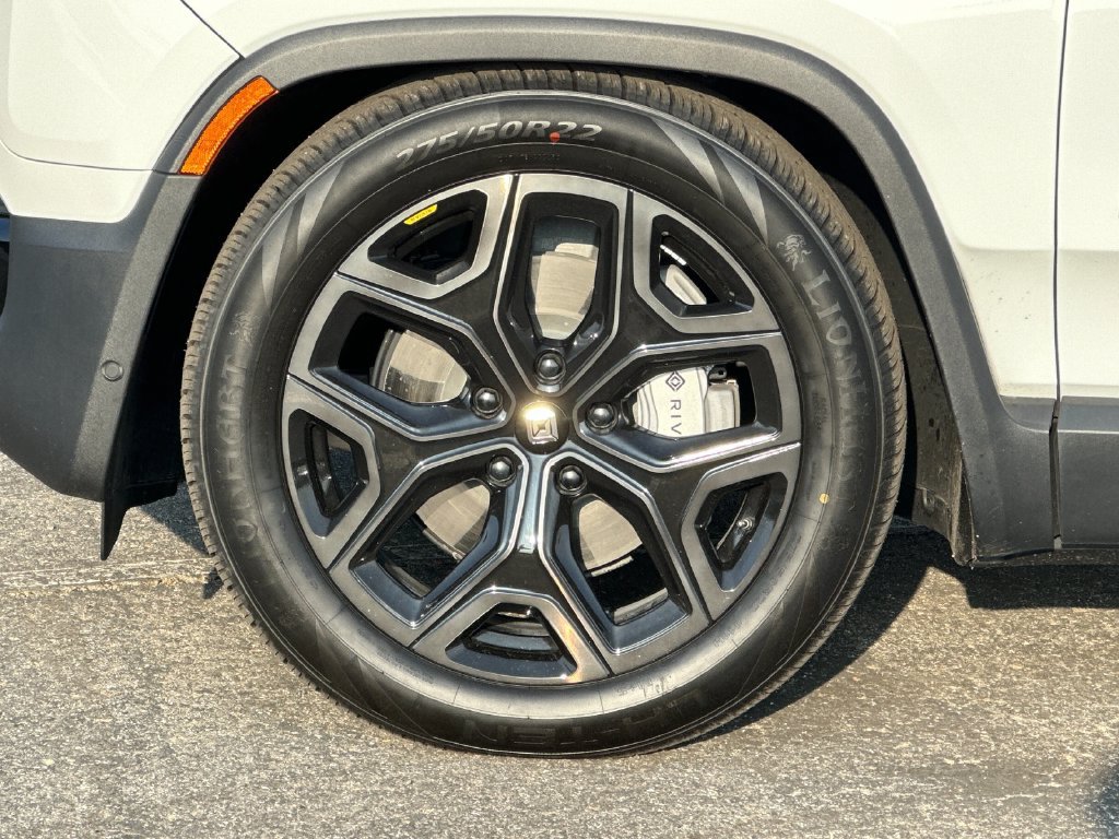 Used 2025 Rivian R1S Adventure Dual AWD/4WD image 25