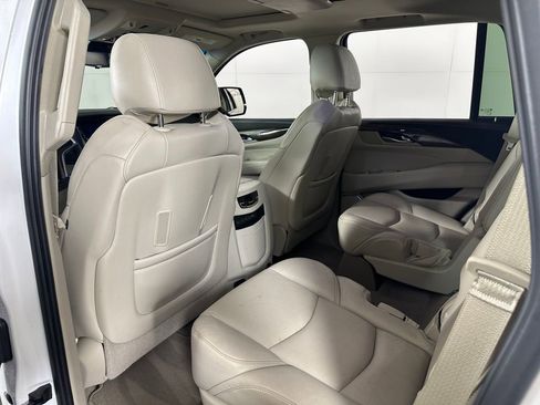 Used 2019 Cadillac Escalade Premium Luxury image 22