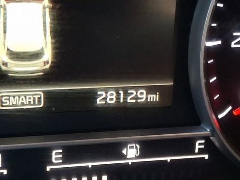 Used 2023 Kia Sorento LX image 21