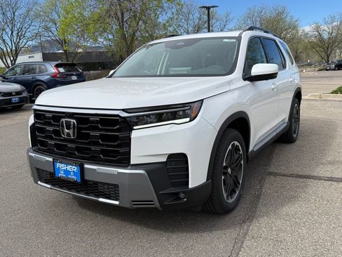 New 2026 Honda Pilot Touring image 9