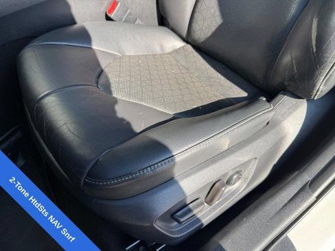 Used 2019 Toyota Camry XSE w/ Navigation Package FWD image 17