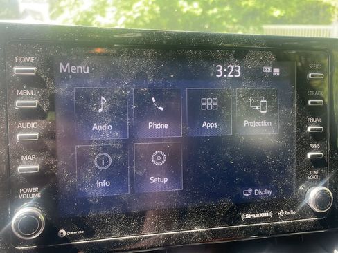 Used 2021 Toyota Corolla SE w/ SE Preferred Package FWD image 18