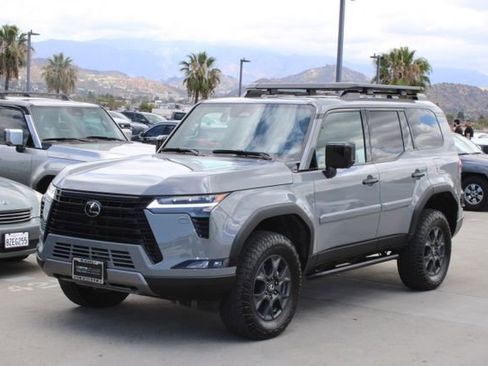 Certified 2025 Lexus GX 550 w/ Accessory Package (32) AWD/4WD image 3