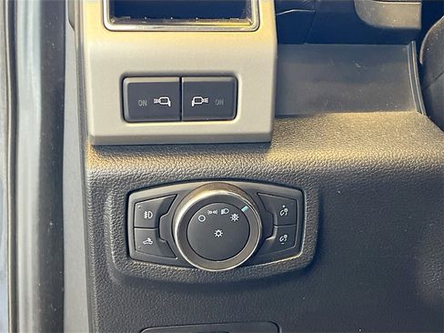 Used 2021 Ford F350 Lariat w/ Chrome Package image 10