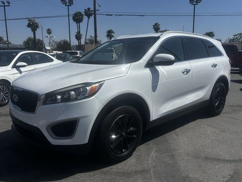 Used 2018 Kia Sorento LX w/ LX V6 Convenience Package FWD image 4