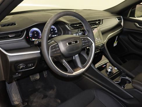 New 2026 Jeep Grand Cherokee L Laredo image 28