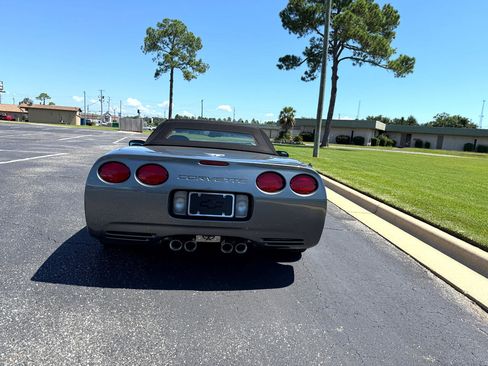 Used 2003 Chevrolet Corvette Convertible w/ Preferred Equipment Group1 image 16