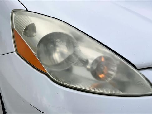 Used 2010 Toyota Sienna XLE w/ Towing Prep Pkg FWD image 25