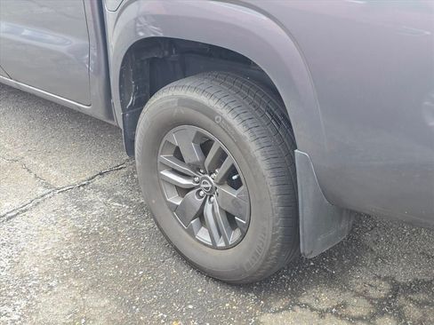 Used 2025 Nissan Frontier SV AWD/4WD image 18