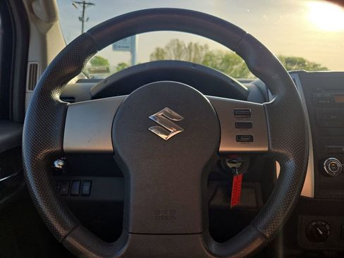 Used 2012 Suzuki Equator Sport AWD/4WD image 43