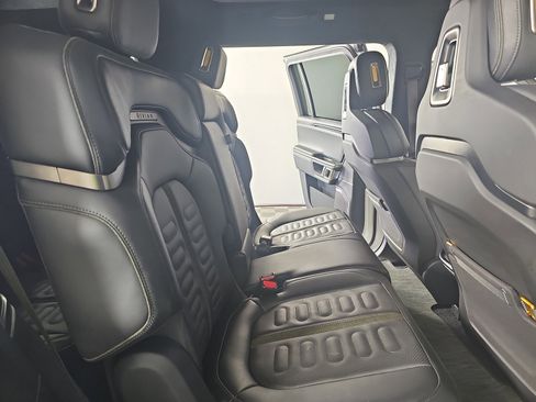 Used 2023 Rivian R1S Adventure image 22