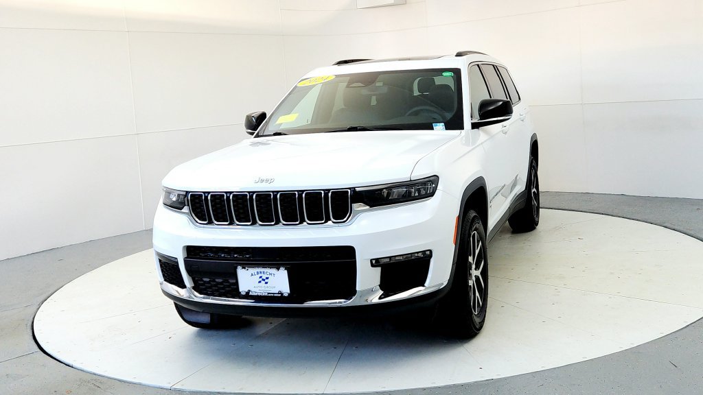 Used 2024 Jeep Grand Cherokee L Limited AWD/4WD image 2