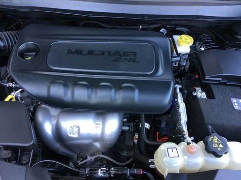 Used 2023 Jeep Cherokee Altitude Lux image 33