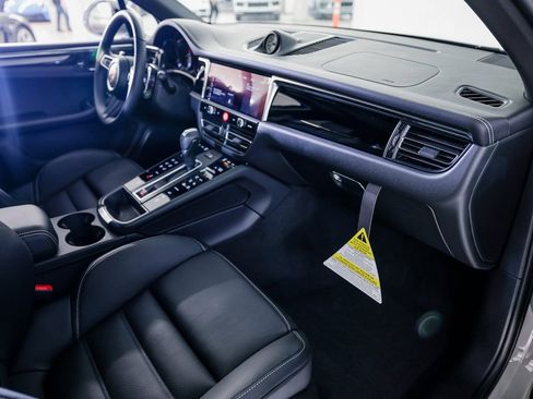 New 2026 Porsche Macan S image 28