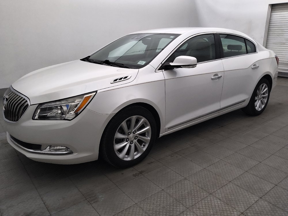 Used 2016 Buick LaCrosse Leather w/ Experience Buick Package FWD image 2