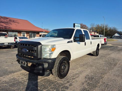 Used 2014 Ford F250 XL w/ Camper Package image 1