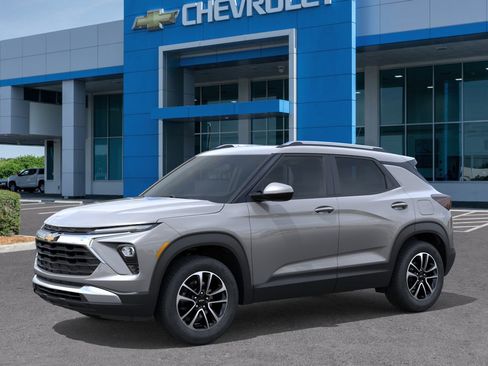 New 2026 Chevrolet TrailBlazer LT image 2
