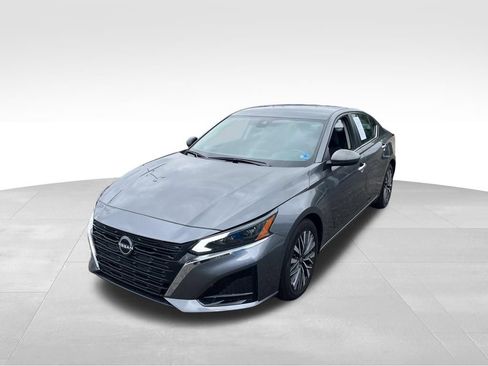 Used 2024 Nissan Altima 2.5 SV FWD image 33