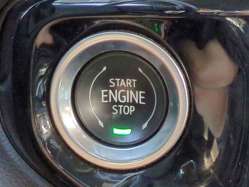 Used 2024 GMC Sierra 2500 SLT w/ SLT Premium Package image 30