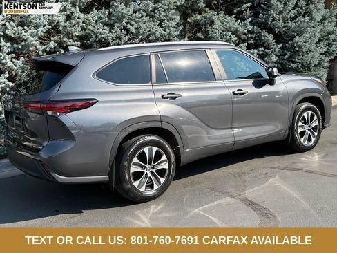 Used 2025 Toyota Highlander XLE AWD/4WD image 9