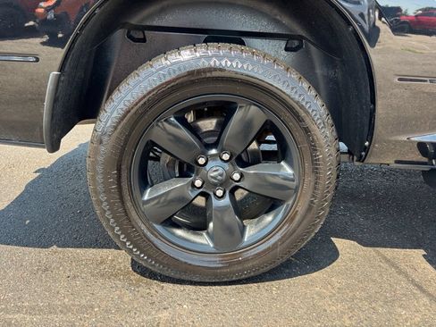 Used 2019 RAM 1500 Express w/ Wheel & Sound Group AWD/4WD image 10