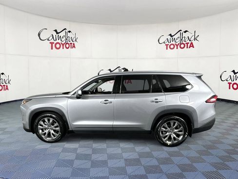 Used 2024 Toyota Grand Highlander Limited image 5