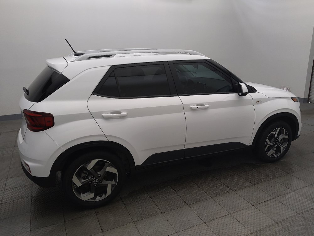 Used 2025 Hyundai Venue SEL FWD image 10